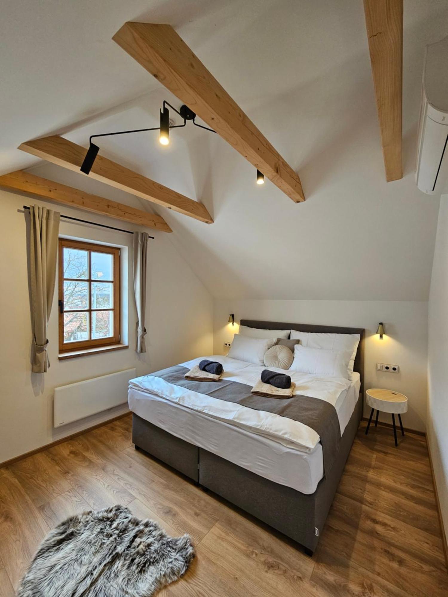 Pod Vinohradem - Apartmany & Vinne Sklepy Мутенице Экстерьер фото